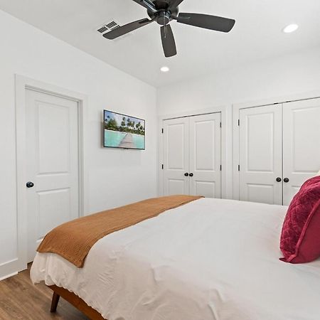 New Thibodeaux House Cajun Luxury 65 Tv Fast Wifi Daire Lafayette Dış mekan fotoğraf