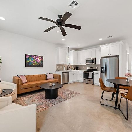 New Thibodeaux House Cajun Luxury 65 Tv Fast Wifi Daire Lafayette Dış mekan fotoğraf